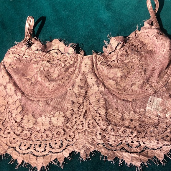 Beautiful dusty rose/lavender lace bralette. Size medium. - Picture 1 of 5